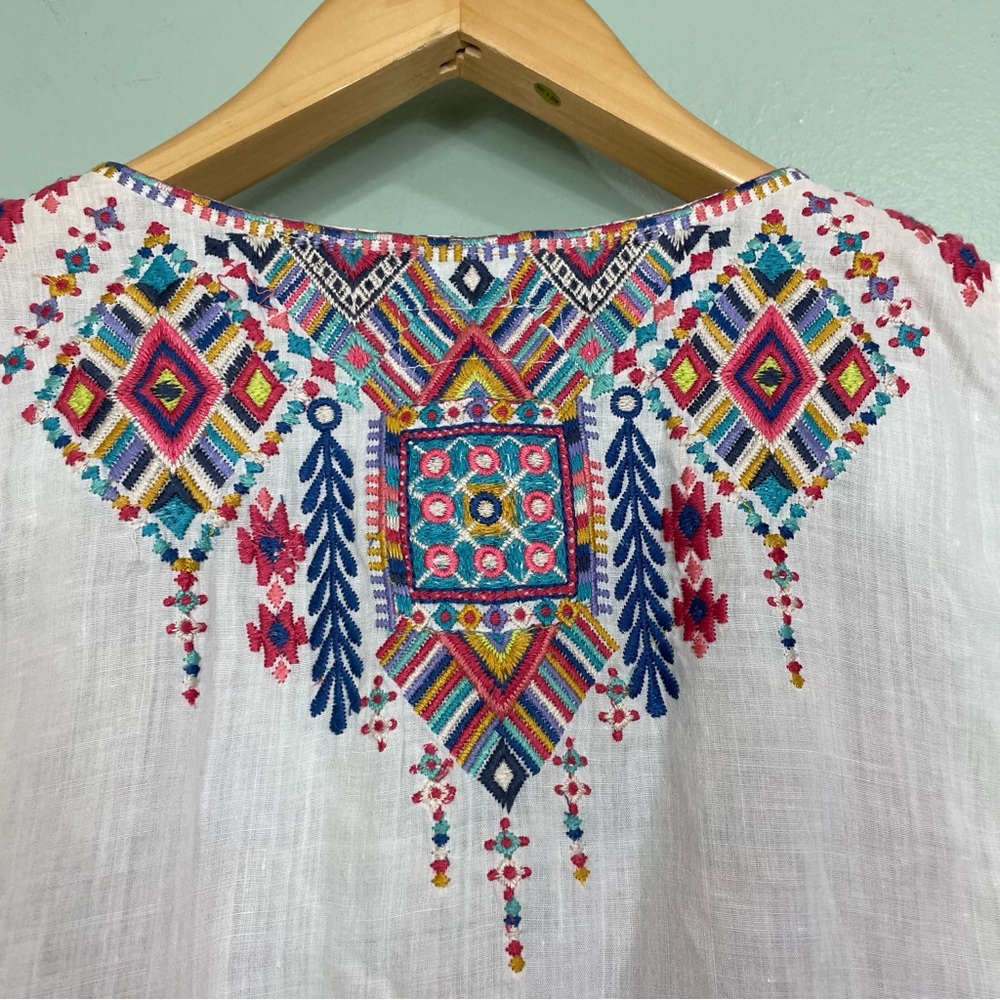 Johnny Was Workshop Shankara White Tank V Neck Embroider Size XS - Picture 11 of 11